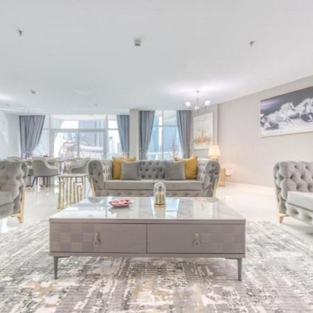 Luxurious 4-Bedroom Duplex Villa Apartment Near Jbr Дубай Екстериор снимка